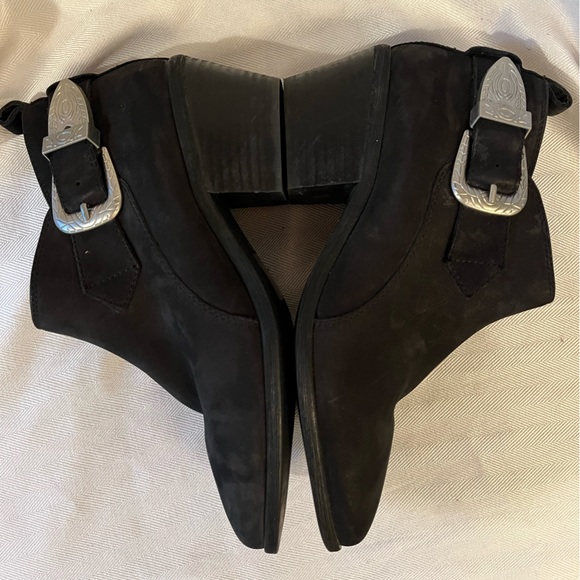 Steve Madden Bradi black suede bootie w/ western buckle detail, like new SZ 8.5‎ - Picture 8 of 9